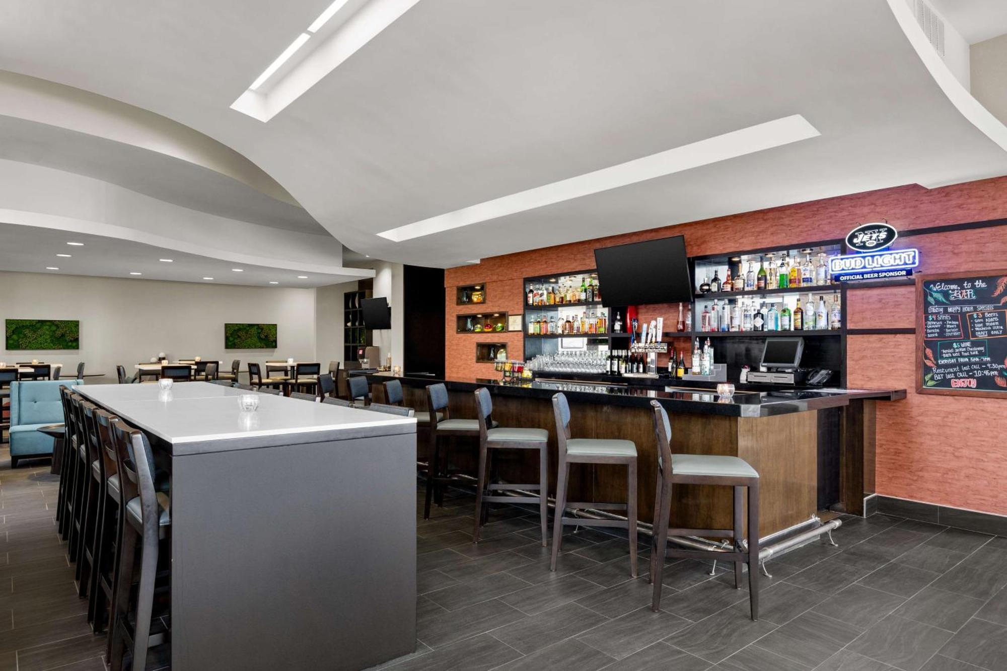 Embassy Suites By Hilton Newark Airport Elizabeth Kültér fotó