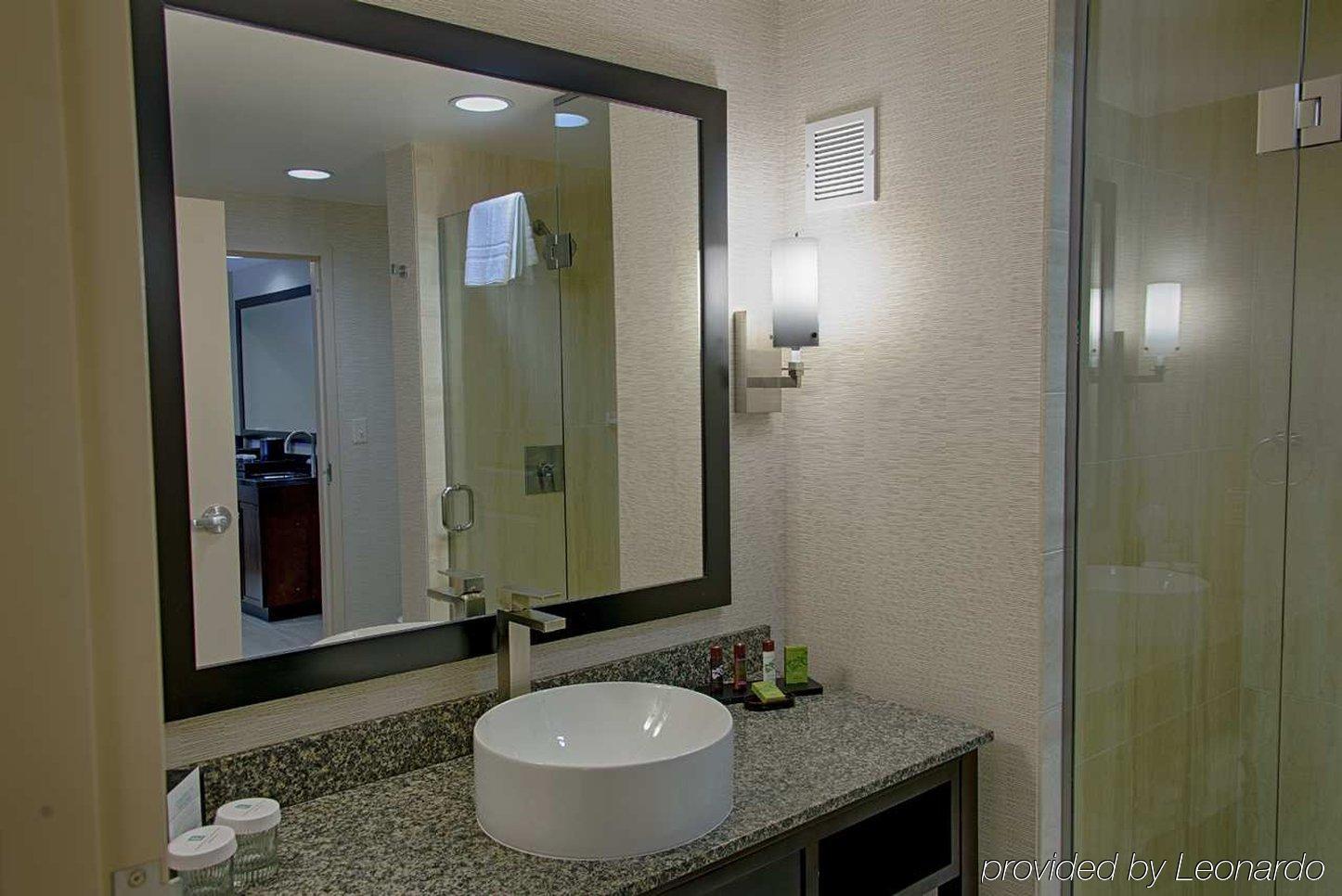 Embassy Suites By Hilton Newark Airport Elizabeth Kültér fotó