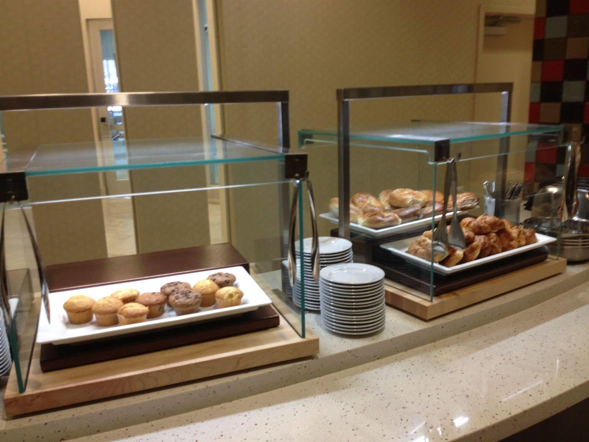Embassy Suites By Hilton Newark Airport Elizabeth Kültér fotó