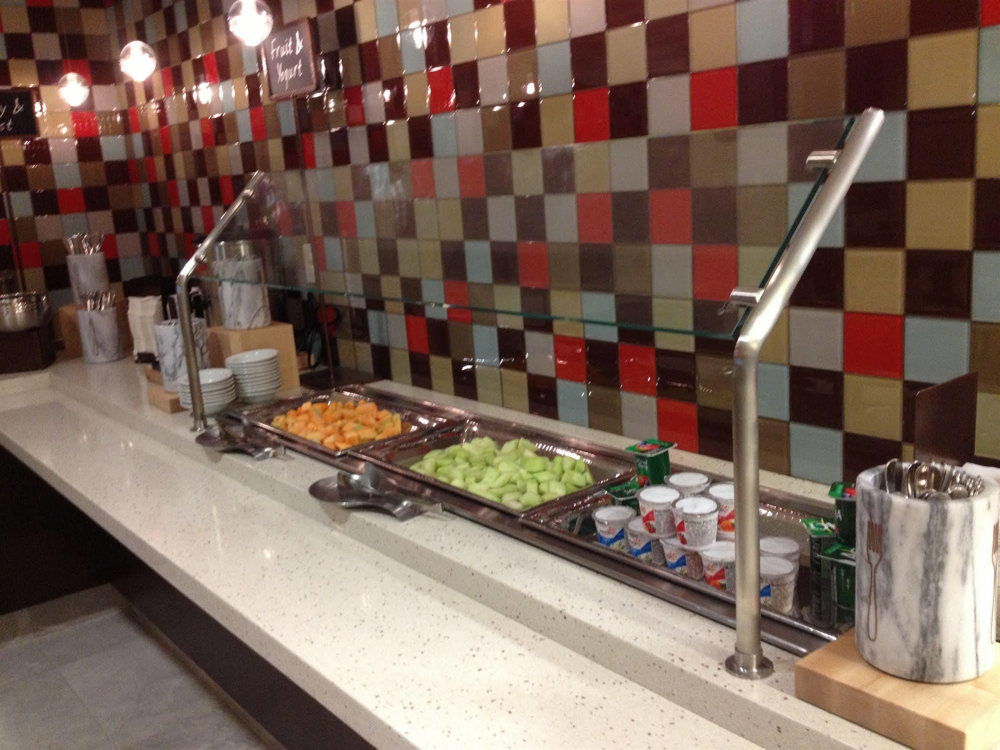 Embassy Suites By Hilton Newark Airport Elizabeth Kültér fotó